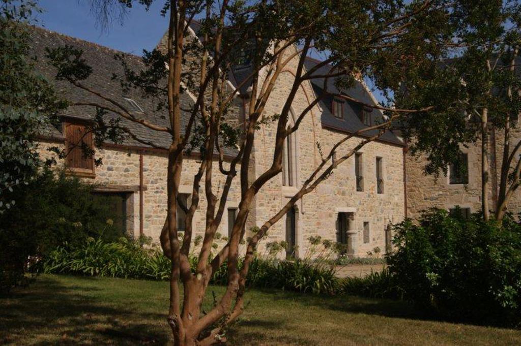 Manoir de Kergrec'h Hotel Plougrescant Buitenkant foto